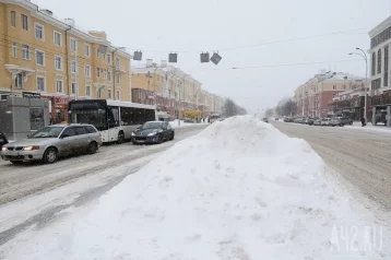 Фото: На уборку снега в Кемерове вышли более 150 машин 1