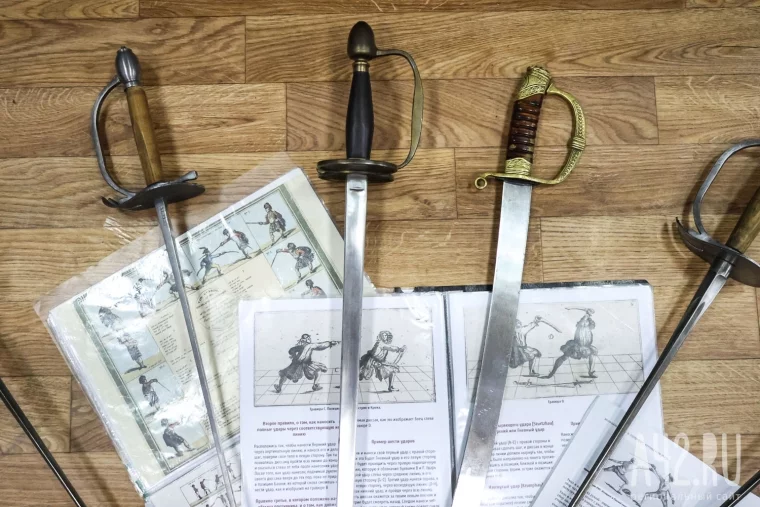 Фото: Сталь, пот и семья: зачем взрослые люди с ипотекой берут в руки меч 5