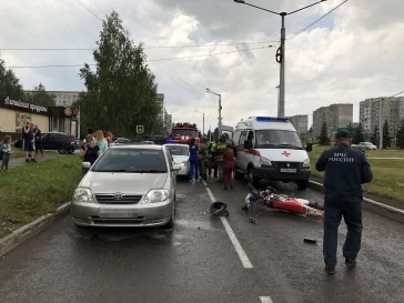 Фото: В Кузбассе подросток на мотоцикле врезался в автомобиль 2