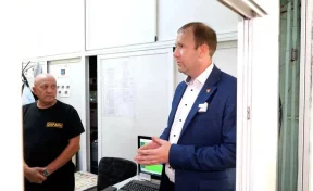 «Обезопасить город — наш долг»: мэр Кемерова проверил аптечки в КемГУ и супермаркете