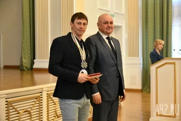 Фото: Губернатор Кузбасса наградил лучших молодых спортсменов региона 2