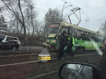 Фото: В Кемерове случилась серьёзная авария 2