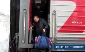 Трёх пьяных вахтовиков из Кузбасса сняли с поезда в Красноярском крае