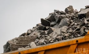 В Кузбассе приставы приостановили работу техники на шахте