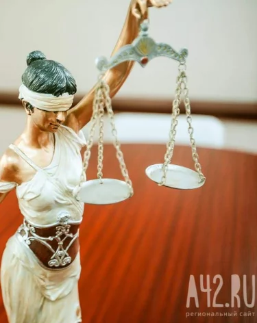 Петербуржец подал в суд из-за опоздавшего автобуса и короткого скотча