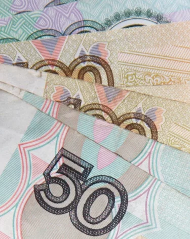 Эксперт назвал сумму наличных, которую нужно носить с собой